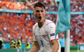 L' olanda di frank de boer, che ha vinto a punteggio pieno il girone c, se la vedrà contro la repubblica ceca, in una partita che promette spettacolo. R5byyh5lafbp5m