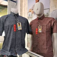 Belanja online fashion di matahari.com banyak keuntungan mulai dari cashback voucher sampai dengan bebas ongkos kirim hanya di matahari.com Kemeja Pria Cardinal Original Lengan Pendek Shopee Indonesia