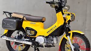 ライトな旅カブはダブルシートがポイント クロスカブ110とスーパーカブ110カスタム webヤングマシン クロスカブ カブ110 カブ