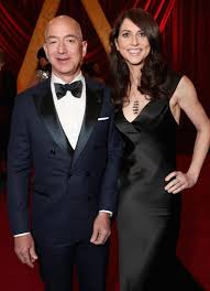 Джеффри ( jeff bezos preston ) престон безос много лет подряд занимает первые позиции в спивке forbs. Dzheff Bezos Jeff Bezos Biografiya Informaciya Lichnaya Zhizn Foto
