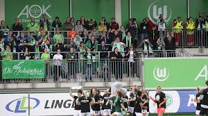 Die wolfsburgerinnen setzten sich souverän gegen leverkusen durch. Vfl Wolfsburg Mehr Sitzplatze Bei Den Heimspielen Der Frauen Nicht Alle Fans Finden Das Gut Sportbuzzer De