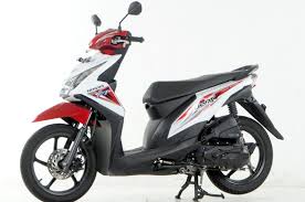 O ketika raungan mesin tertinggi putaran obeng min tadi pada setelan udara karbu dihentikan. Honda Beat Series Rawan Di Bohlamp Dan Aki Kiprok Lemah Biaya Servis Dan Ganti Segini Gridoto Com