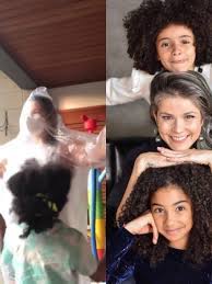 Maybe you would like to learn more about one of these? Samara Felippo Compra Capa De Chuva Para Abracar Filhas Com Covid 19