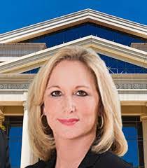 Linda Snelling's Instagram, Twitter & Facebook