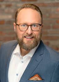 Financial Advisors & Representatives