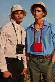 Comment Porter Le Bob 10 Modeles Reperes Sur Les Podiums Fashion Week Hommes Mode Mecs Vogue Hommes