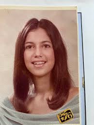 Anyone keep in contact with Robbie Mills from the class of 1980?