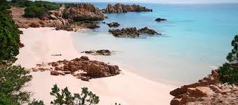 Budelli ist eine insel der inselgruppe la maddalena vor der küste sardiniens. Die Spiaggia Rosa Insel Budelli Der Mythische Strand Des Archipels