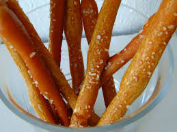 Glutenfreie Riiiiiesen Salzstangen Rezept Nr 46 Http Glutenfreelife Jimdo Com Rezepte Brotchen Glutenfrei Backen Salzstangen Glutenfrei