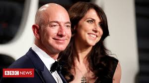 Najbogatszy człowiek świata leci w kosmos. Szef Amazonki Jeff Bezos Najbogatszy Czlowiek Na Swiecie I Zona Mackenzie Nowosci