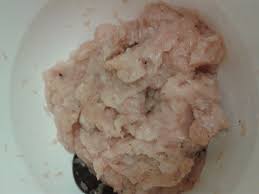 Warna breadcrumbs lebih cerah mengindikasikan rendahnya proses reaksi kimia berupa karbonasi (gosong). Resepi Nugget Ayam Tempura Frozen Resepimee Junotee Com
