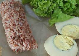 Pasalnya, telur rebus memang terkenal dengan jumlah kalorinya yang sedikit dan kaya akan protein. Resep Telur Rebus Dan Nasi Merah Oleh Vivi Puspitasari Cookpad