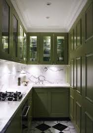 10 Fresh And Pretty Kitchen Cabinet Color Ideas Decoholic Dark Green Kitchen Kitchen Design Small Green Kitchen Cabinets