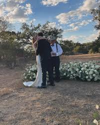 Quick and wild weekend celebrating family and a lot of love in the Honky  Tonk state! Sorry we couldn't see most of our Austin babes, but we'll be  back soon, promise. Please