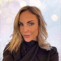 Danielle Holden's Instagram, Twitter & Facebook