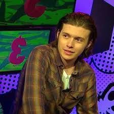 Honestly I Like Nick And His Long Hair Therealnickrobinson Nickrobinsonrp Nickrobinsonedit Nick Robinson Melissa Joey Nick Robinson Everything Everything