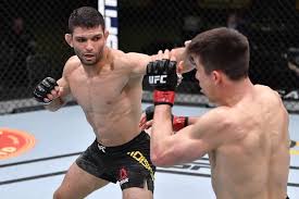 Latest ufc vegas 27 fight card, espn+ lineup for the rob font vs. Ufc Vegas 20 Results Thiago Moises Gets The Better Of Alexander Hernandez