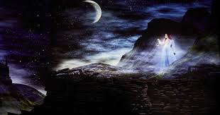 Histoire de la dame blanche. La Dame Blanche De L Opera Comique Revient Place Boieldieu Actualites Olyrix