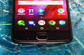 Pick up a phone you'll love without dropping a grand. Motorola Moto Z2 Force Review The Screen Won T Shatter But Your Wallet Will The Verge