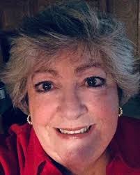 Michelle Bessette's Instagram, Twitter & Facebook