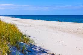 Pollan bay, or pollan strand, is a two mile long sandy beach at the foot of the hill leading to the village of ballylifin on the inishowen peninsual of county donegal. Polen 12 Spannende Urlaubsziele Infos Fur Deinen Urlaub 2021