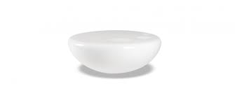 Table basse laquée colorado, plateau rond disponible en trois dimensions, structure avec trois pieds en bois laqué opaque, couleurs variées. Table Design Blanche Livraison Express