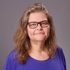 Rena Briggs's Instagram, Twitter & Facebook