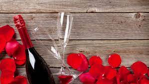 Easy table runner with leaves. 32 Recipes For A Memorable Romantic Dinner