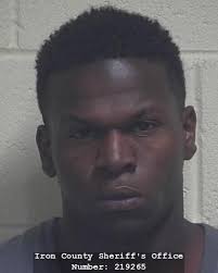 Traffic stop nets felony arrest for 2 men, 1 wanted out of Missouri