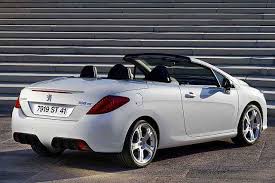 Being longer and wider, but lower than the 307 cc it replaces, the 308 headlining the new model introductions is peugeot's image coupe cabriolet, the 308 cc, a. Das Neue Peugeot 308 Cc Coupe Cabrio Auto Motor At