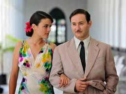 Sira Quiroga Vestido Fiesta Flores Con Felix El Tiempo Entre Costuras Capitulo 6 Via Http Www Antena3 Tiempo Entre Costuras Moda De Hollywood Ropa De Epoca