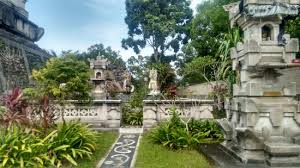 Ngayah Ke Pura Ulasan Pura Agung Amerta Buana Sekupang Indonesia Tripadvisor