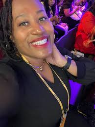 Let's give a powerful digital applause to the incomparable @ljcofy, VP of  Multicultural Business Acceleration at @proctergamble North America — a  visionary, a beauty industry icon, and a true marketing trailblazer. 👑