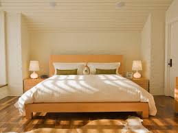 Mirrors on ceiling in bedroom. Creating The Ideal Bedroom According To Feng Shui
