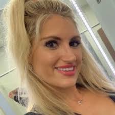 Katherine Lovell's Instagram, Twitter & Facebook