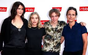 As offenders, accomplices and victims. Ard Drama Alles Isy Mit Claudia Mehnert Als Bea Tesseraux Beim Bayerischen Fernsehpreis Fur Die Beste Regie Mark Monheim Max Eipp Ausgezeichnet Crush Agency Agentur Fur Schauspiel Berlincrush