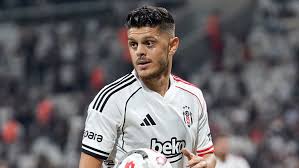 Beşiktaş'ta maç öncesi Rashica sakatlandı!