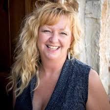 Linda Whiteman's Instagram, Twitter & Facebook