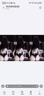 小酒窝翁馨的性感抖奶和蜜桃臀诱人丁字裤骚舞视频