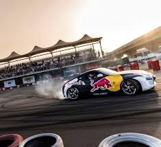 Mechanic tools & shop equipment. Motoring Red Bull Motorsports
