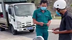Theo đó, ngày 18/7, anh trần văn em giải thích lý do ra đường để mua bánh mì. D 0bylxyuggj5m