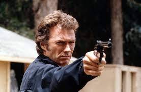 Dirty harry (1971) was directed by don siegel and starred clint eastwood as harry callahan. Dirty Harry Clint Eastwood Auf Verbrecherjagd Mit Bild Presseportal