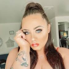 Nicole Morehouse's Instagram, Twitter & Facebook