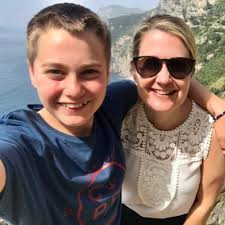 Annie Gibson (@anniegibson9)