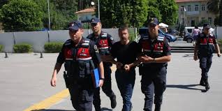 Sedat peker'in videolarında da anlattığı azerbaycanlı suç örgütü elebaşı lotu quli lakaplı nadir salifov'un antalya'da bir otelde öldürülmesiyle ilgili gerçekleştirilen operasyonda yabancı uyruklu 4 kişinin. Manavgat Taki Cinayetin Ardindan Kiskanclik Cikti