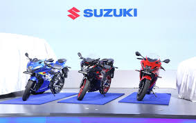 Suzuki juga tidak hanya menghadirkan motor sport saja, ia juga menghadirkan beberapa jenis motor seperti motor matic untuk bersaing dengan beberapa motor matic dari honda. Terpilih Sebagai The Best Sport Bike Di Iims Award 2018 Suzuki Gsx R150 Kian Membanggakan Suzuki Indonesia