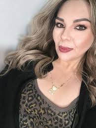 🥰 Angie Ojeda amiga gracias por siempre cuidar de mi cabello y dejarle un  color increíble, eres máster! 🥰Odette Cazares amiga muchas gracias por  modificar el tono de mi ceja y siempre