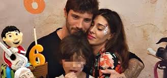 Stefano de martino è tornato alla conduzione di made in sud aggiudicandosi un vero e proprio record. Belen Rodriguez E Stefano De Martino Foto Insieme E Scoop In Lizza Per Sanremo