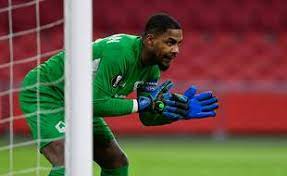 Lille goalkeeper maignan has been brought in to replace gianluigi donnarumma. Mike Maignan The Guardian Angel Of The Lille Leader Teller Report