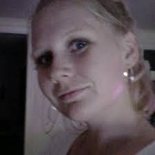 Cassandra Mathis's Instagram, Twitter & Facebook